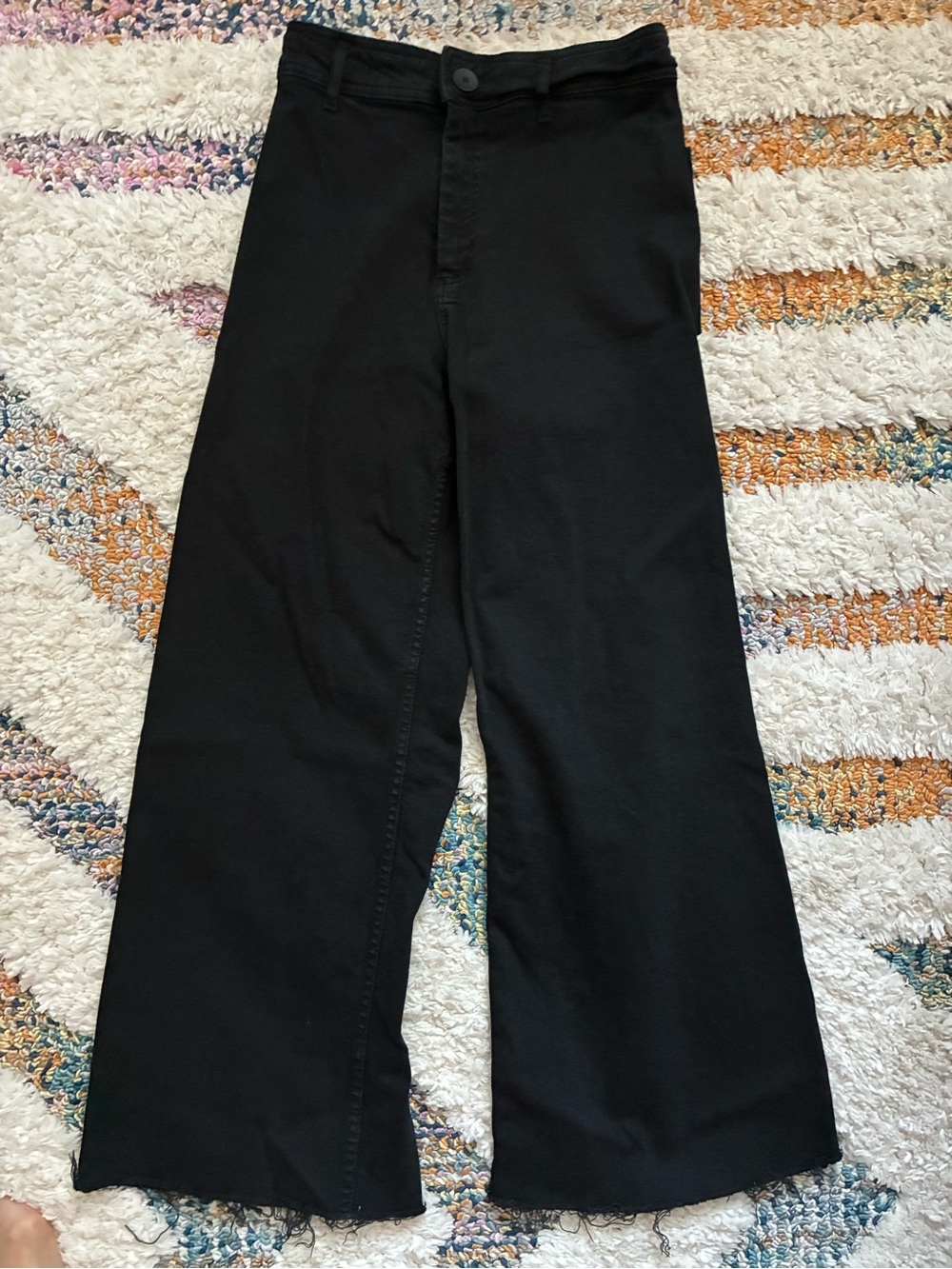 Zara Black Wide-Leg Jeans raw hems
